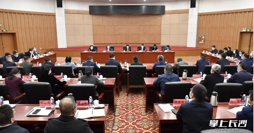 湖南省委常委、长沙市委书记吴桂英一行考察可孚医疗，鼓励坚持走“专精特新”发展道路