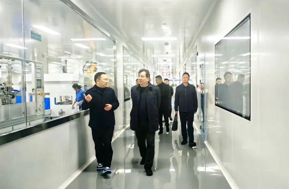 省政协副主席、省工商联主席张健莅临可孚医疗调研